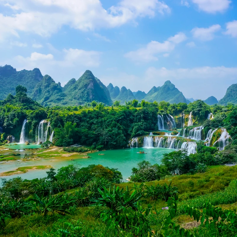 https://the100countriesclub.com/wp-content/uploads/2026/07/vietnam.webp